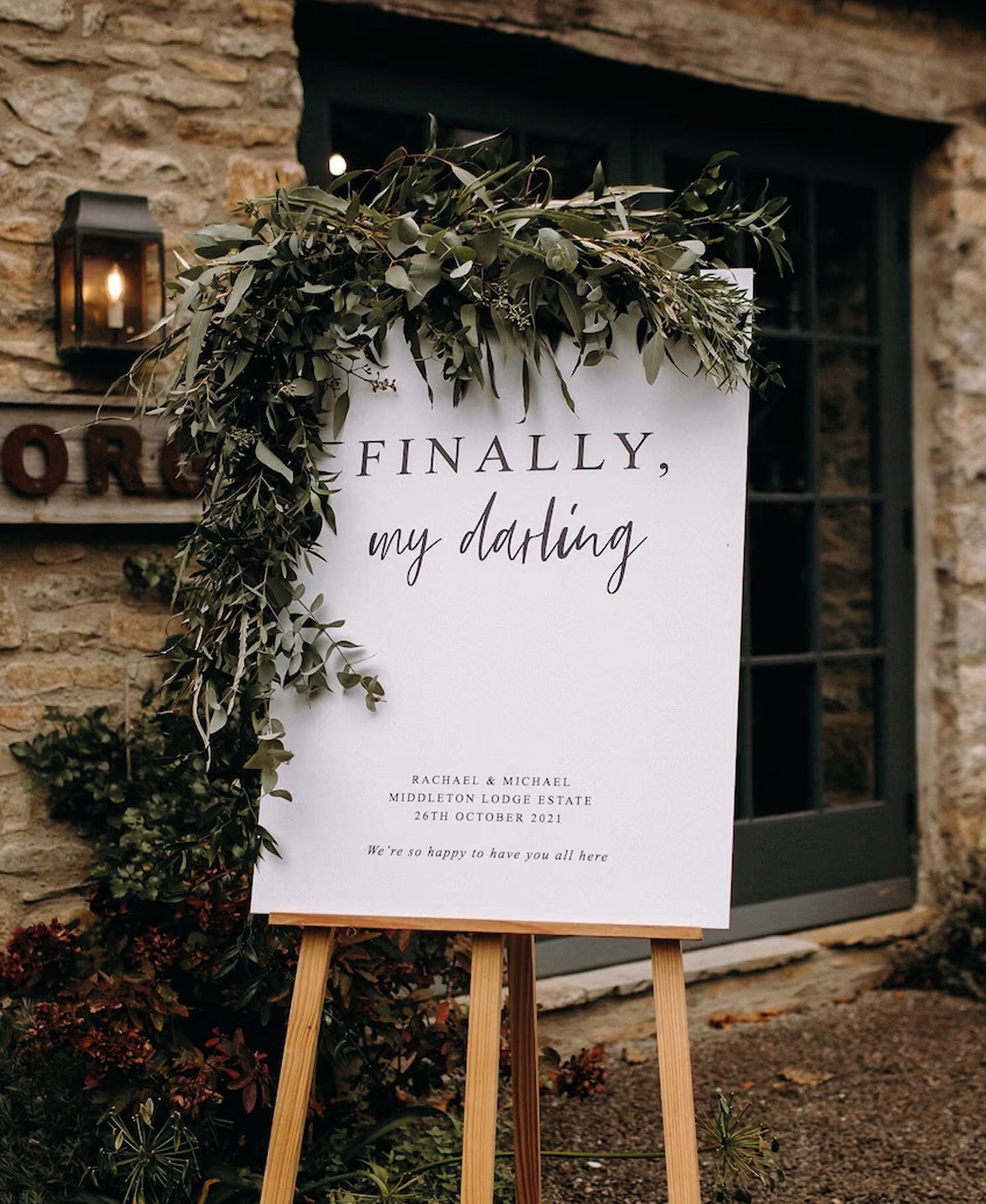 Darling - Wedding Welcome Sign